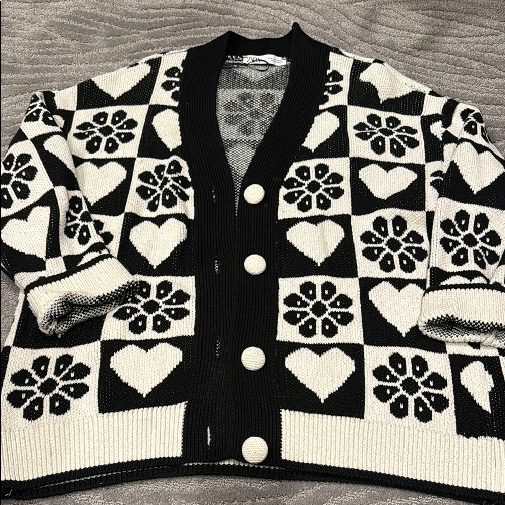 Zara Black and Cream Heart Pattern Cardigan
